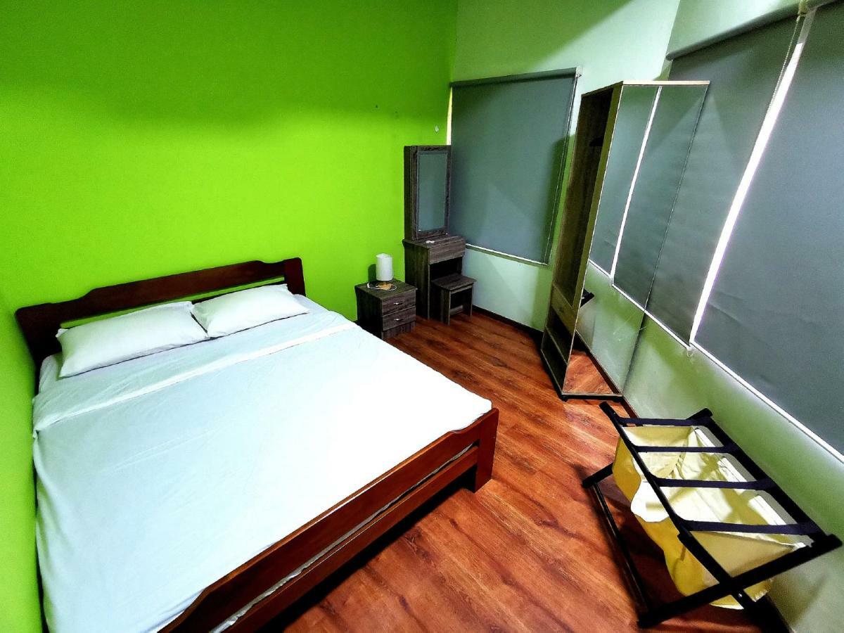 Fat Rhino Hotel 亞庇 外观 照片