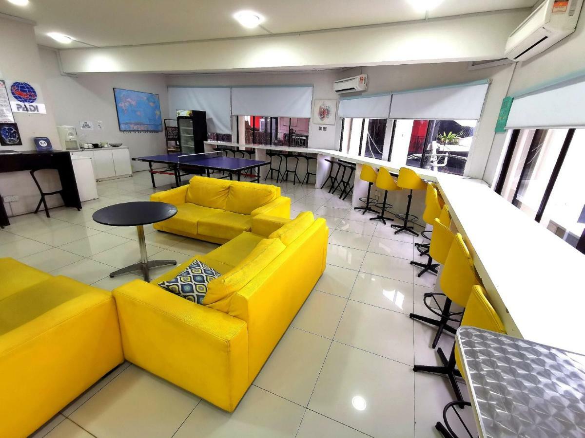 Fat Rhino Hotel 亞庇 外观 照片