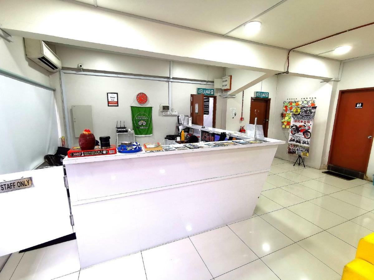 Fat Rhino Hotel 亞庇 外观 照片