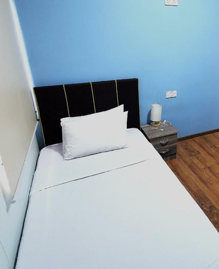 Fat Rhino Hotel 亞庇 外观 照片
