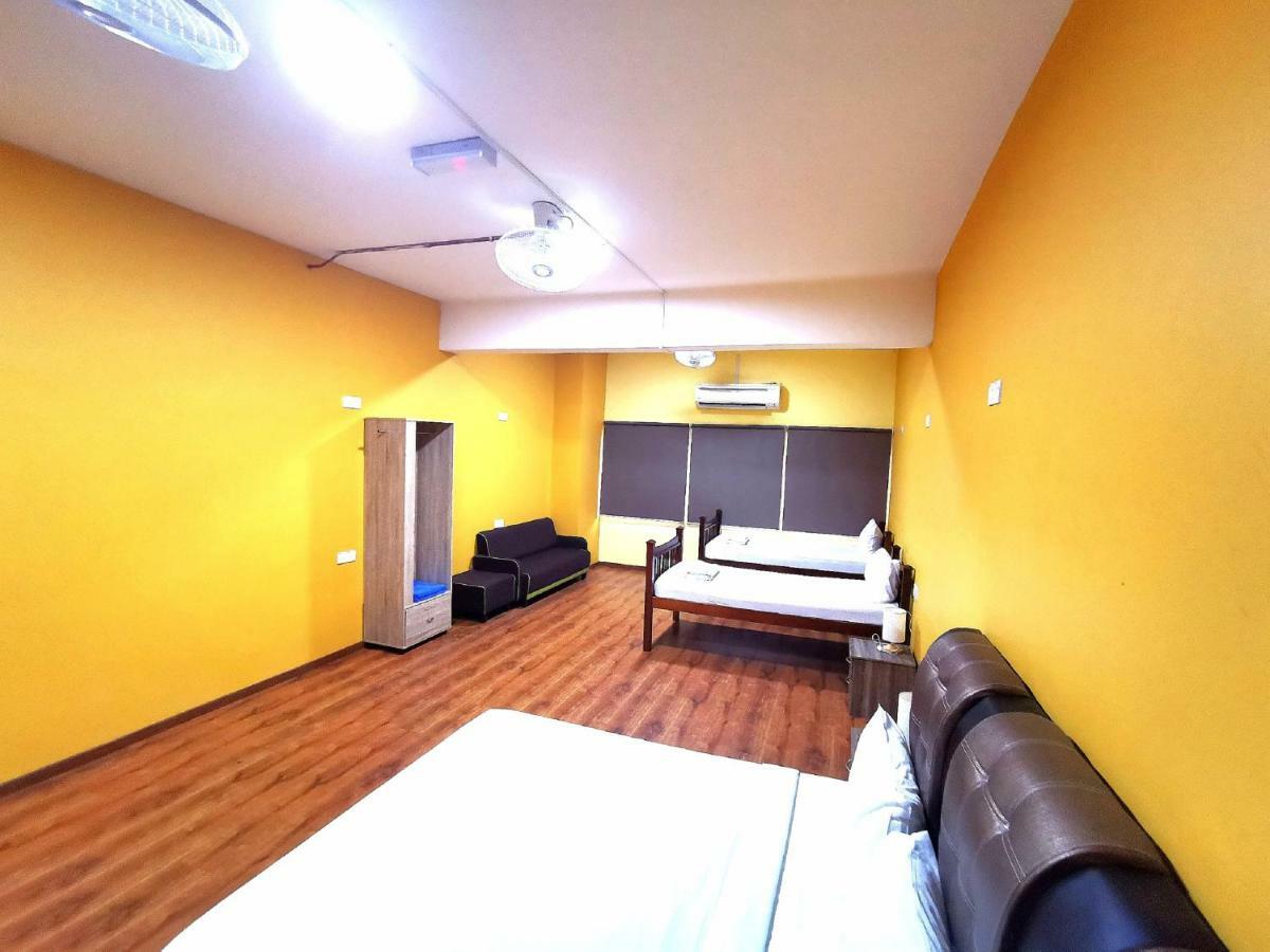 Fat Rhino Hotel 亞庇 外观 照片