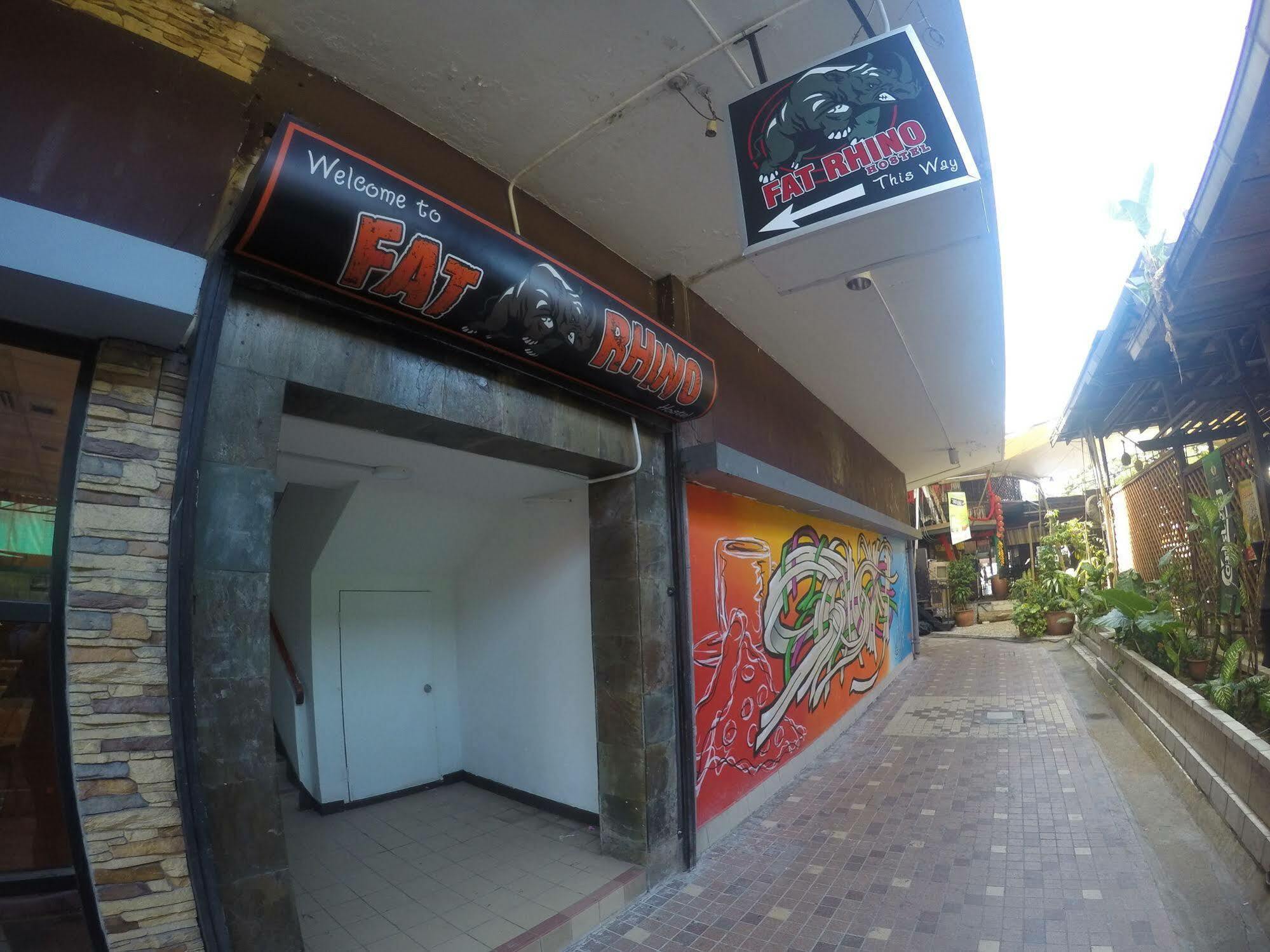 Fat Rhino Hotel 亞庇 外观 照片